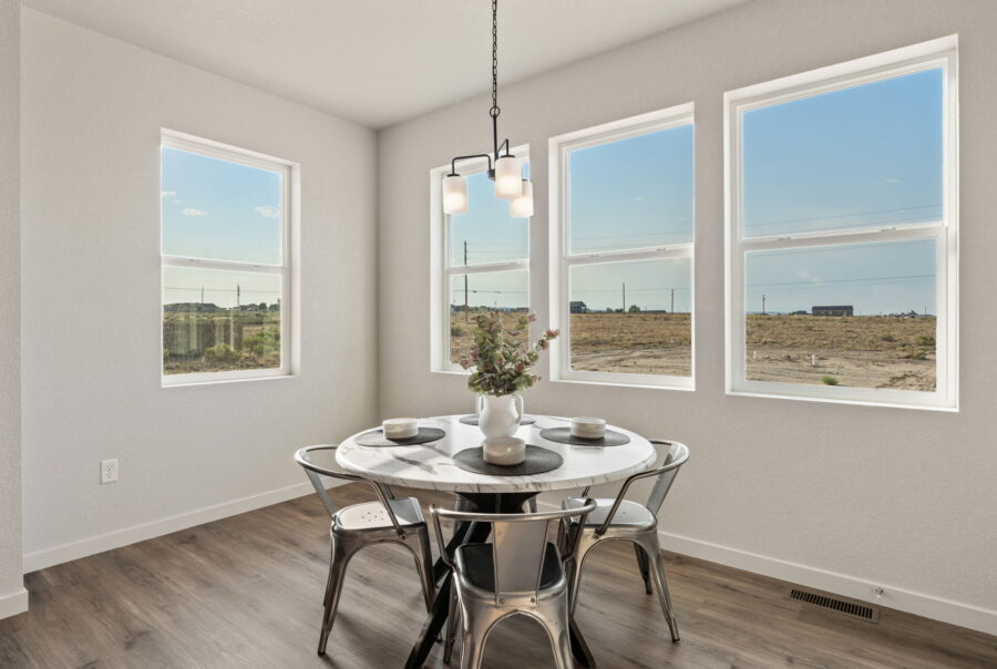 943 E Moonbeam Dr, Pueblo West, CO 81007 Interior Photo 7