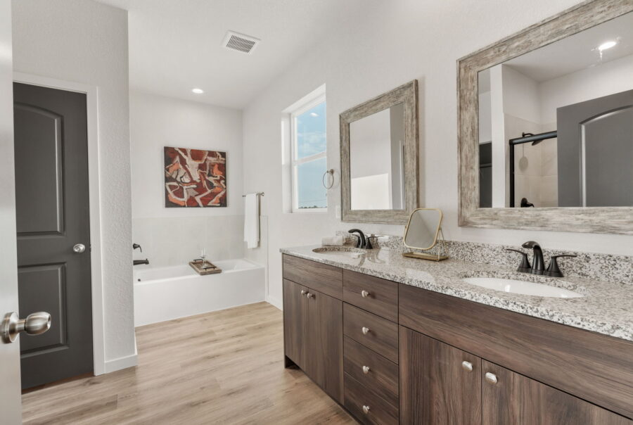 943 E Moonbeam Dr, Pueblo West, CO 81007 Interior Photo 9