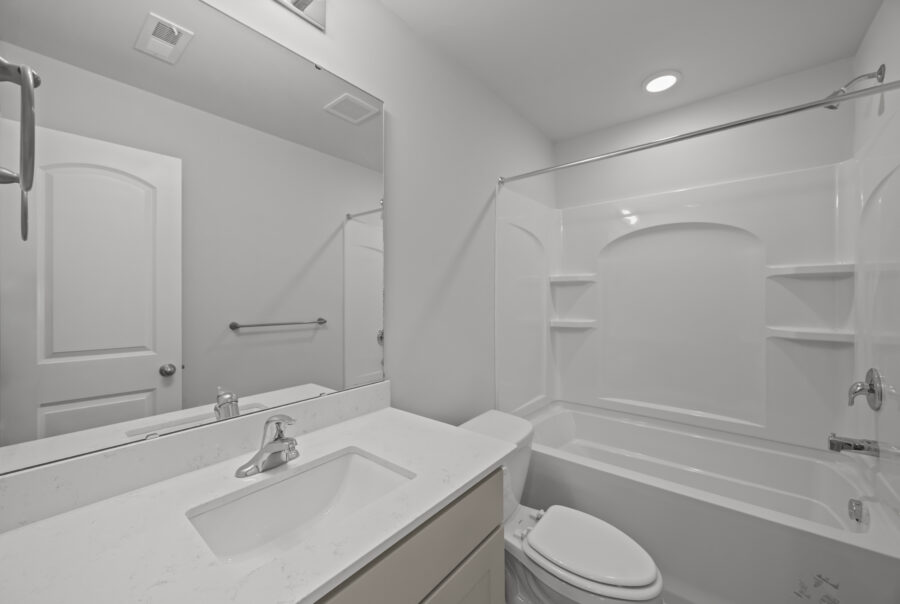107 W Burnette Street, Pinetops, NC 27864 Interior Photo 3