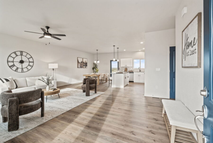 515 E Fredonia Dr, Pueblo West, CO 81007 Interior Photo 1