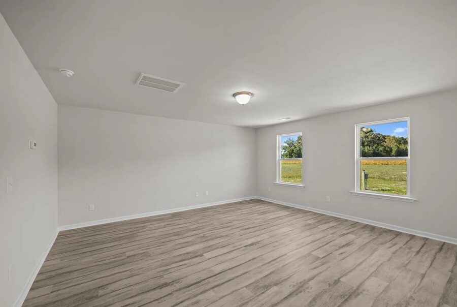 2905 Essex Street, Tarboro, NC 27886 Interior Photo 2