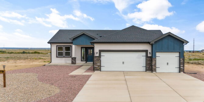 280 S Meriweather Dr, Pueblo West, CO 81007
